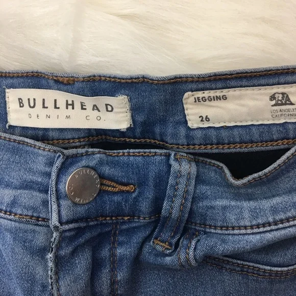 Bullhead Blue Regular Wash Wash With Mild Distress‎ - Picture 3 of 7